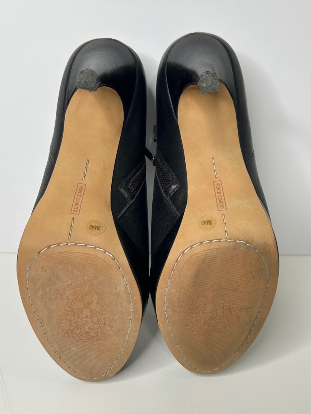 Vince Camuto Elvin Black Leather booties size 9 - Picture 8 of 10